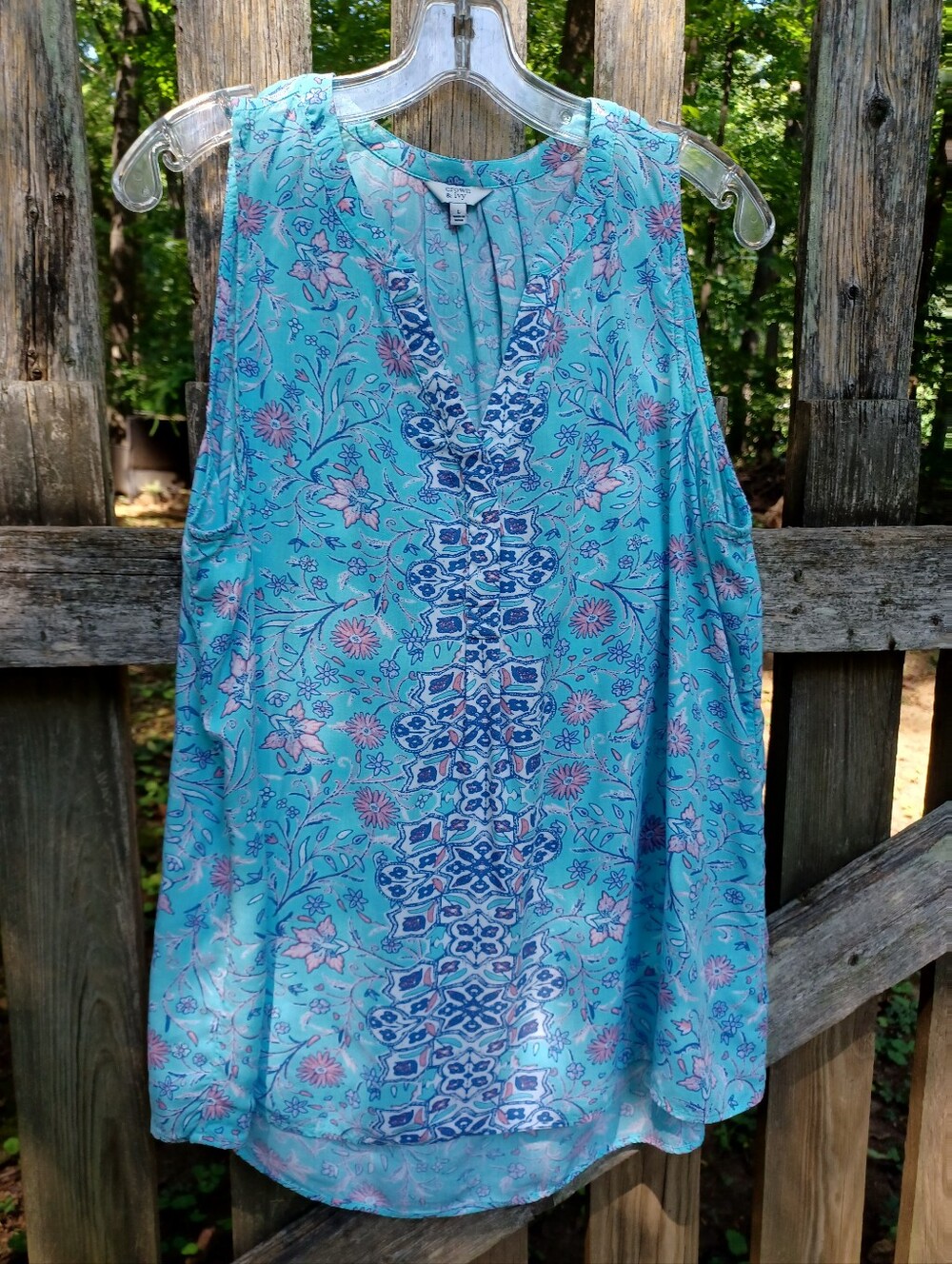 Women’s Sleeveless V-Neck Floral Tank Top - Aqua Blue